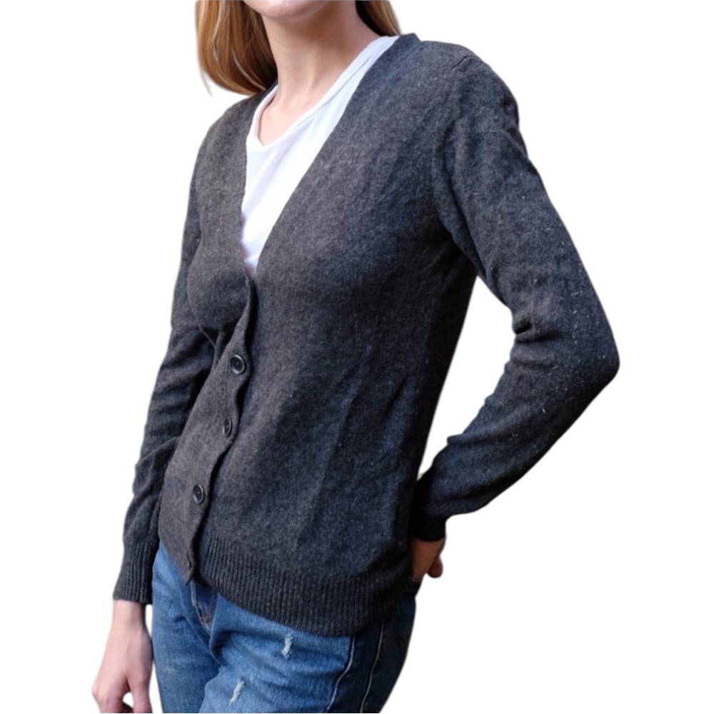 Uniqlo Charcoal Grey Knit V Neck Button Down Long Sleeve Cardigan Sweater Small - Picture 7 of 16